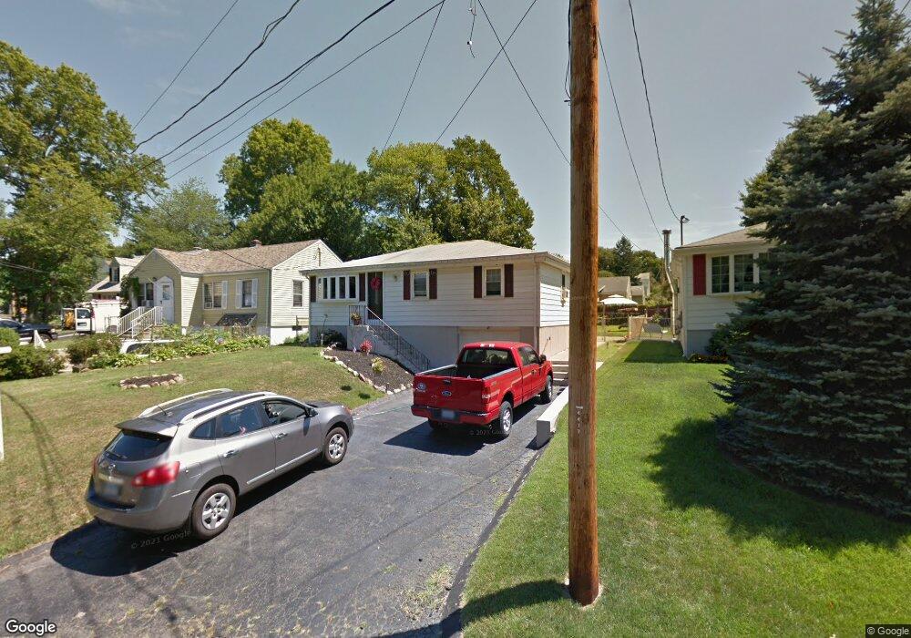 147 Mohawk Drive Extension, West Haven, CT 06516 - photo 1