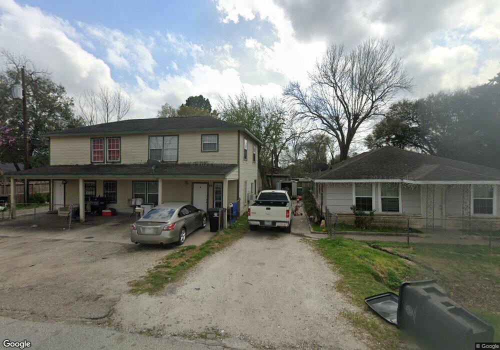 9218 Meta St, Houston, TX 77022 - photo 1