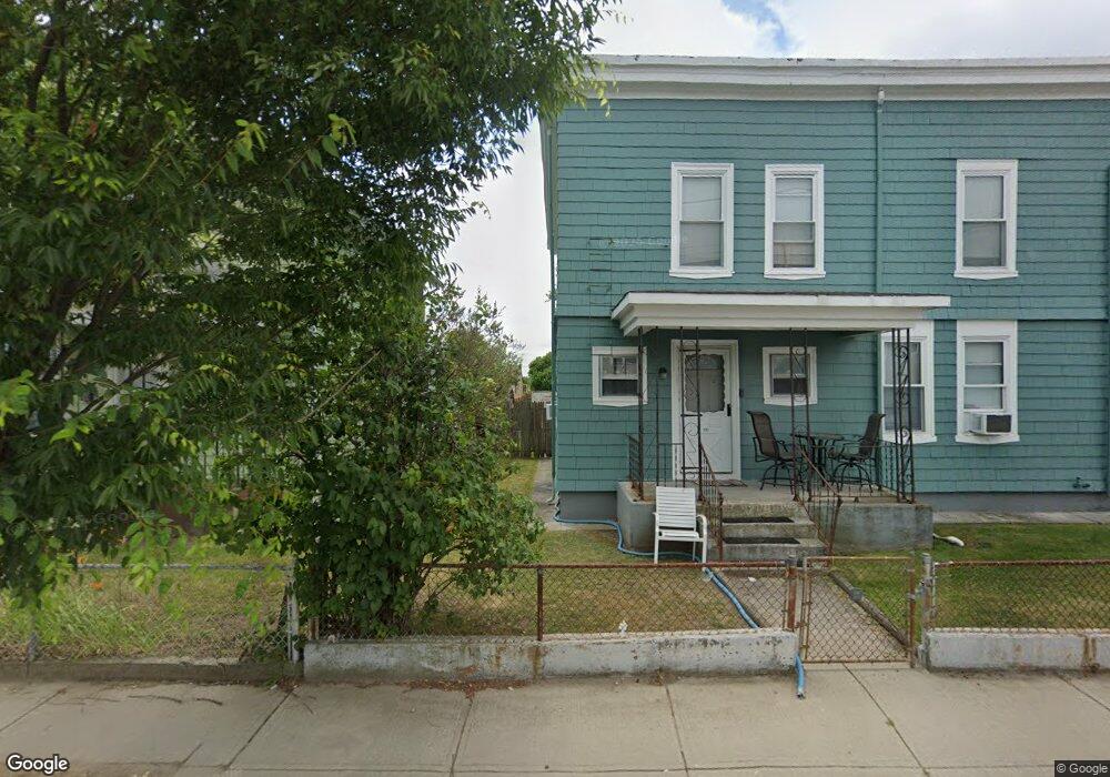233 Columbus Ave, Pawtucket, RI 02861 - photo 1