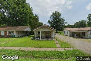 607 S Walnut St, Steele, MO 63877