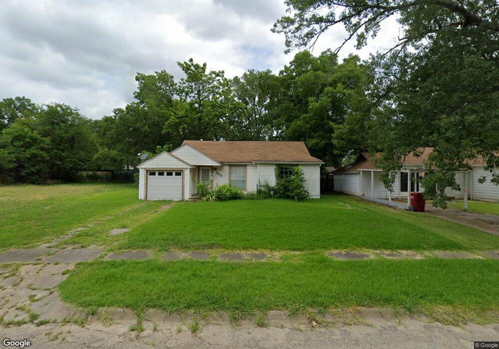 245 E Evans Ave, Bonham, TX 75418 - photo 1