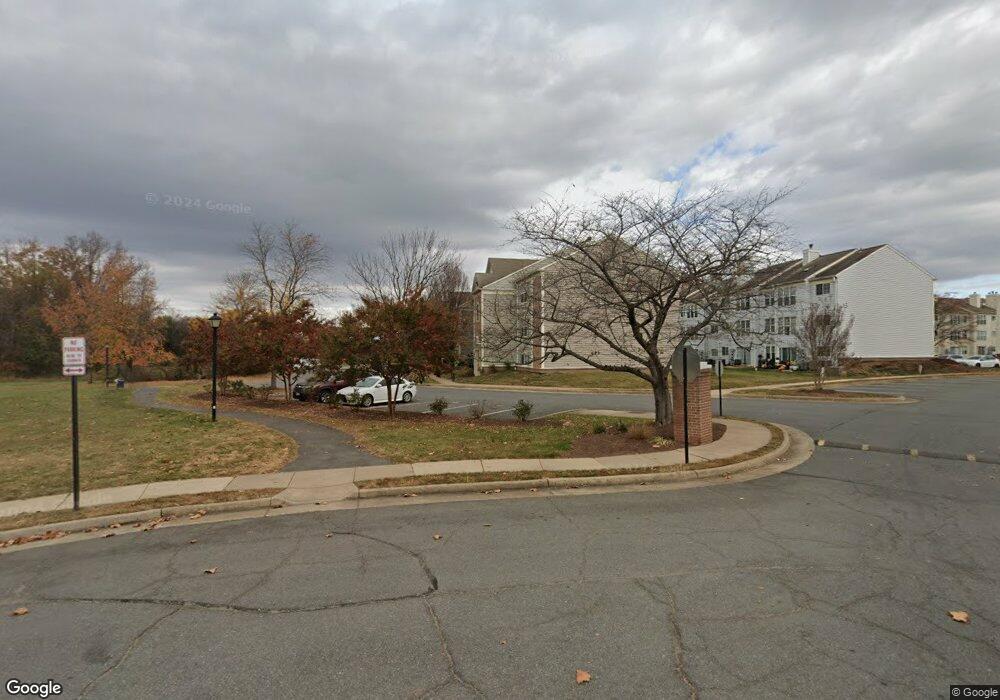 1124 Huntmaster Terrace NE unit 102, Leesburg, VA 20176 - photo 1