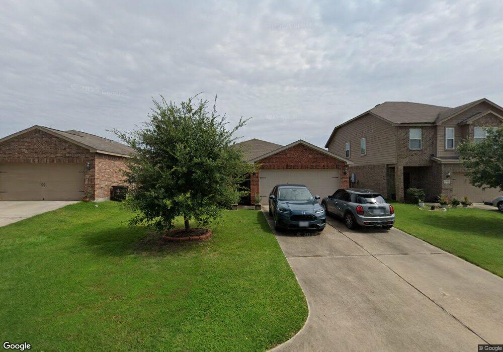 12048 Powderhorn Ln, Pinehurst, TX 77362 - photo 1