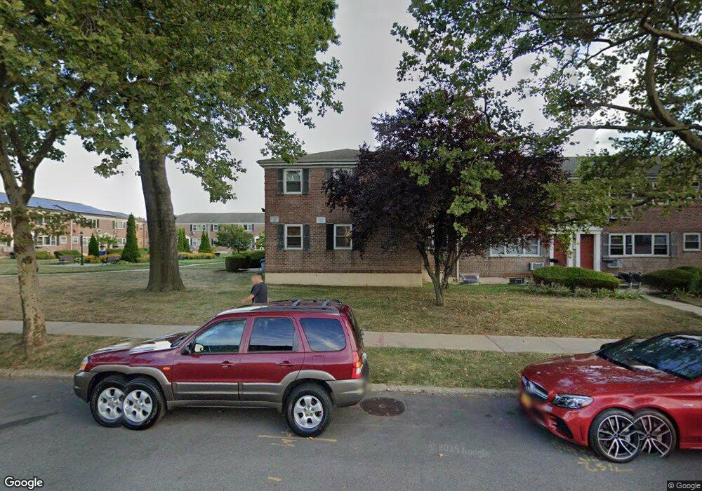 15216 Melbourne Ave, Flushing, NY 11367 - photo 1