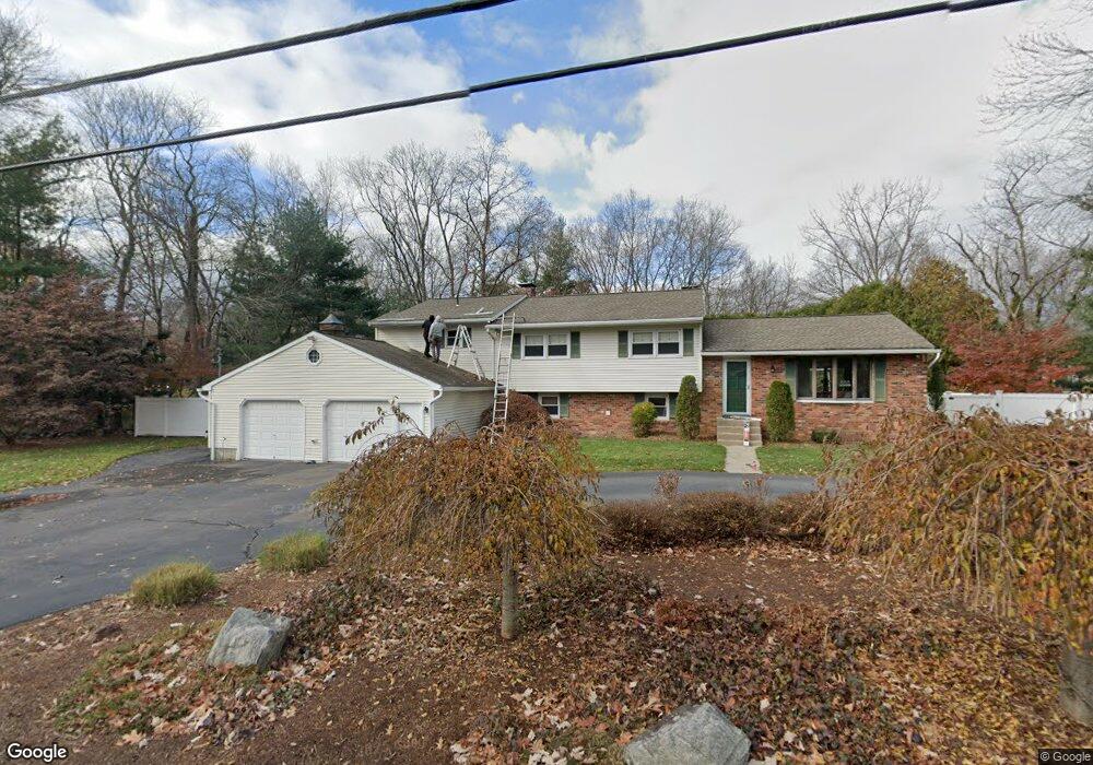 77 Shadduck Rd, Middlebury, CT 06762 - photo 1