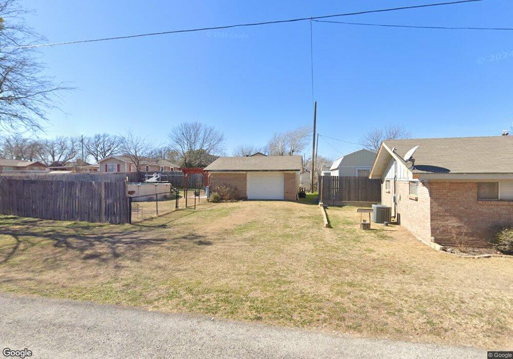 802 S Lane St, Decatur, TX 76234 - photo 1