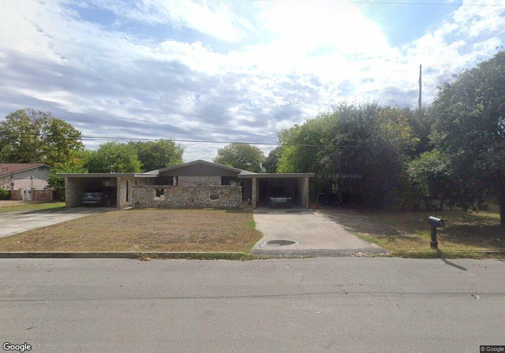 1208 Hillcrest Dr, New Braunfels, TX 78130 - photo 1