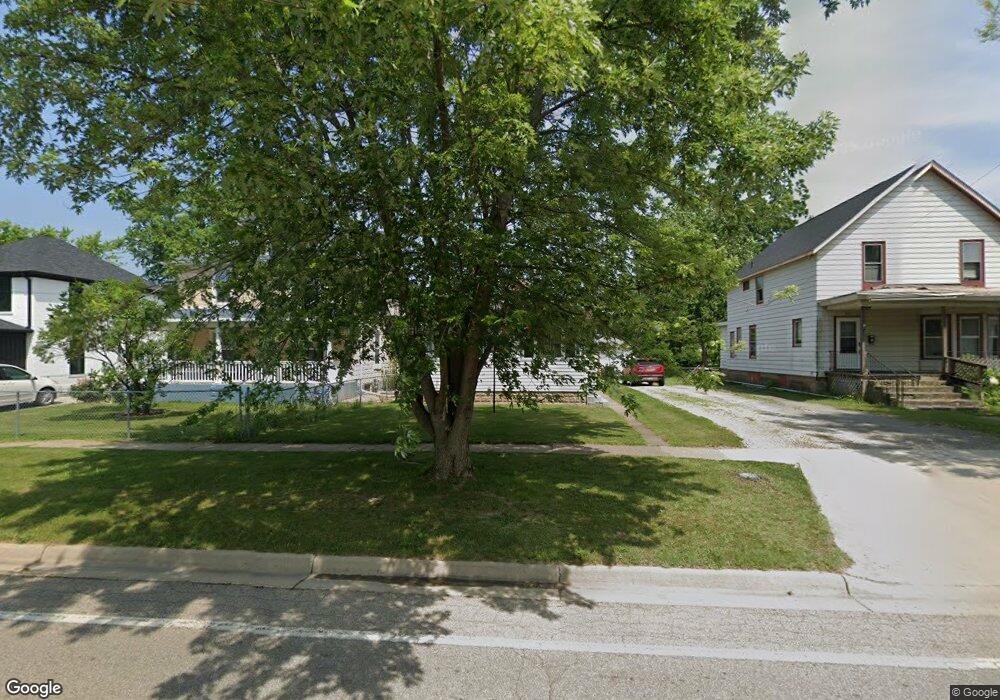 412 N Elm St, Three Oaks, MI 49128 - photo 1