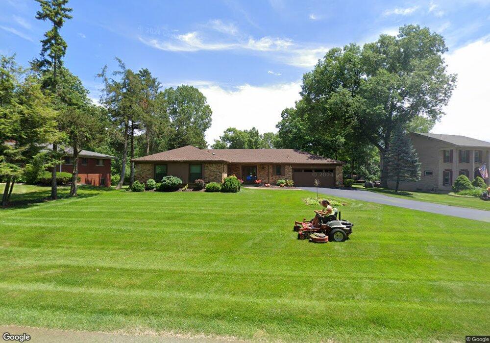 2385 Keylon Dr, West Bloomfield, MI 48324 - photo 1