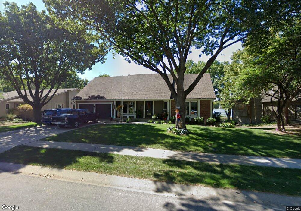 6524 Bradshaw St, Shawnee, KS 66216 - photo 1