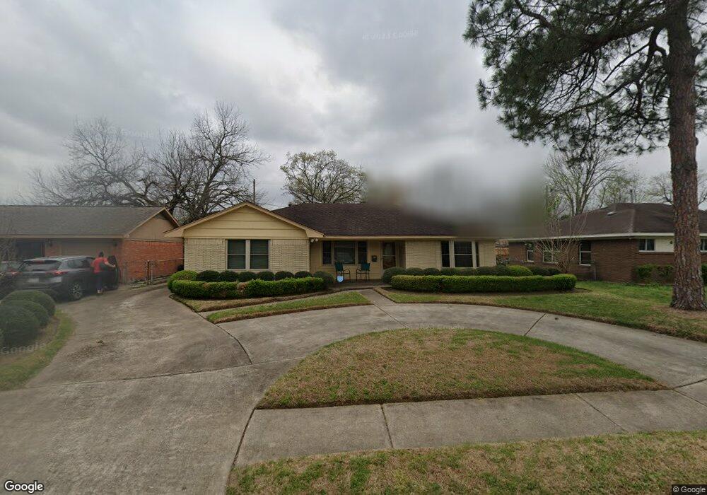 610 Glenburnie Dr, Houston, TX 77022 - photo 1