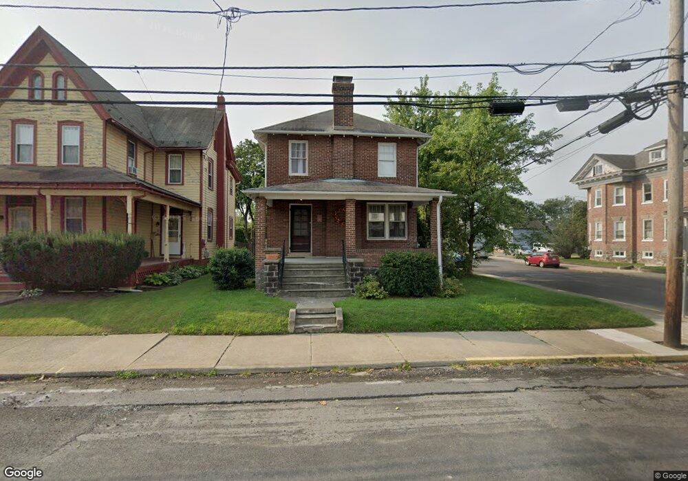 230 Juniper St, Quakertown, PA 18951 - photo 1
