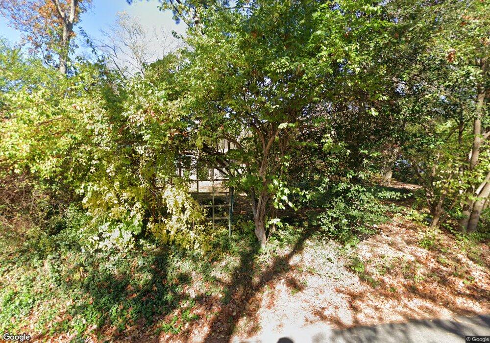 2000 Whiteoaks Dr, Alexandria, VA 22306 - photo 1