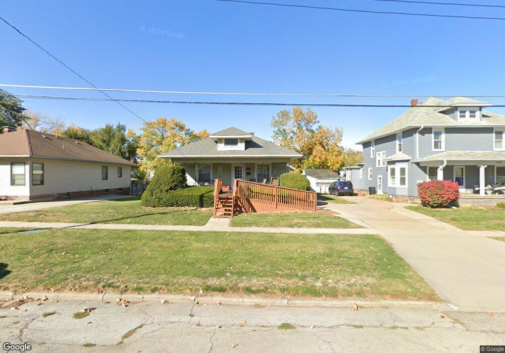 722 N 2nd Ave E, Newton, IA 50208 - photo 1