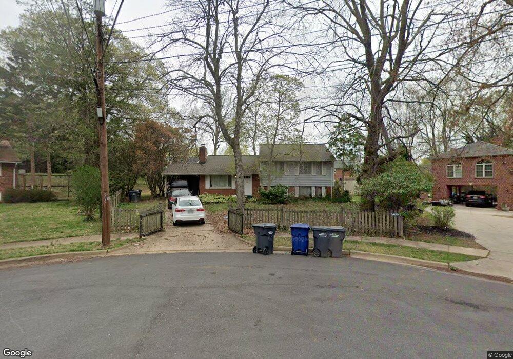 6109 Aura Ct, Falls Church, VA 22041 - photo 1