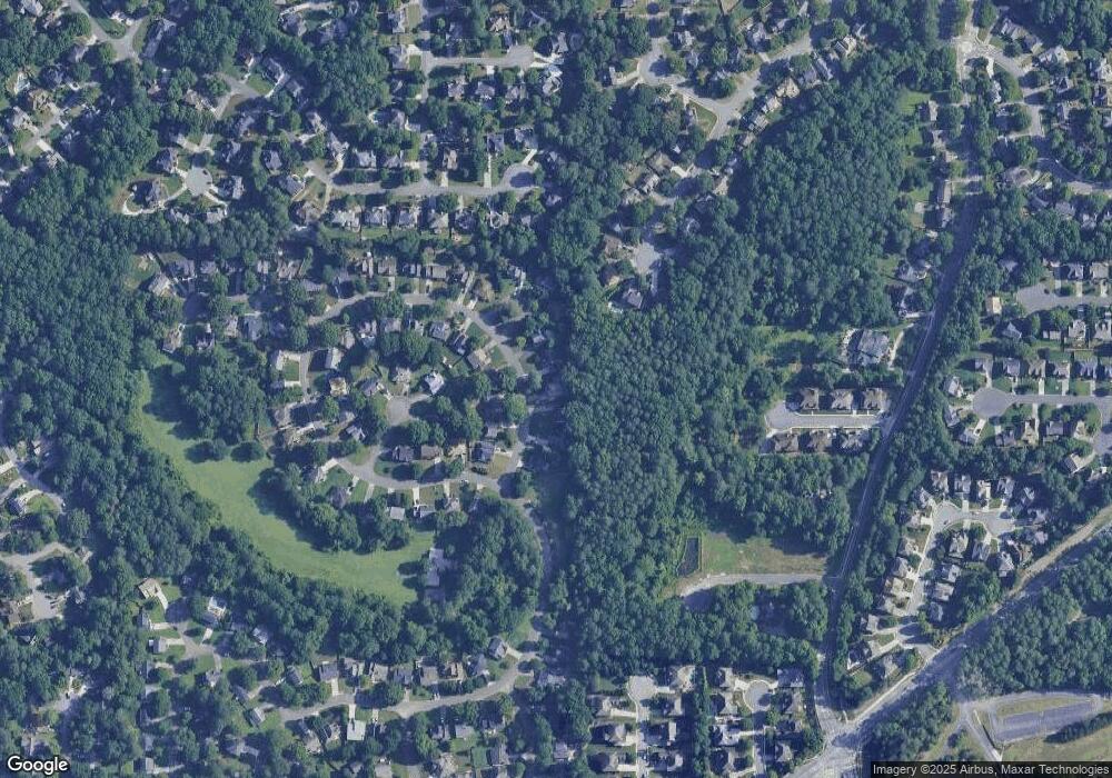 10920 Willow Meadow Cir, Alpharetta, GA 30022 - photo 1