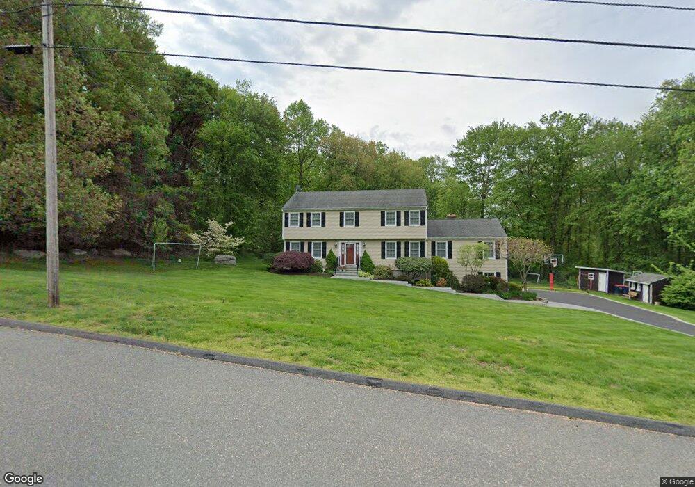 135 Putting Green Rd, Trumbull, CT 06611 - photo 1