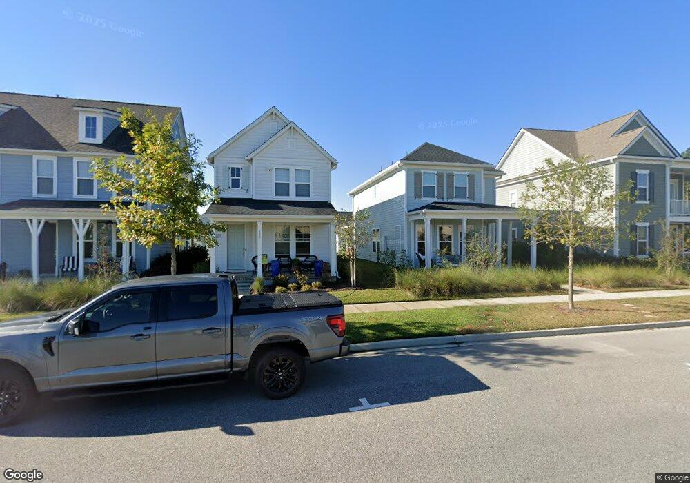 553 Blueway Ave, Summerville, SC 29486 - photo 1