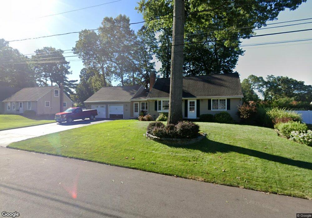 10 Putnam Dr, Enfield, CT 06082 - photo 1