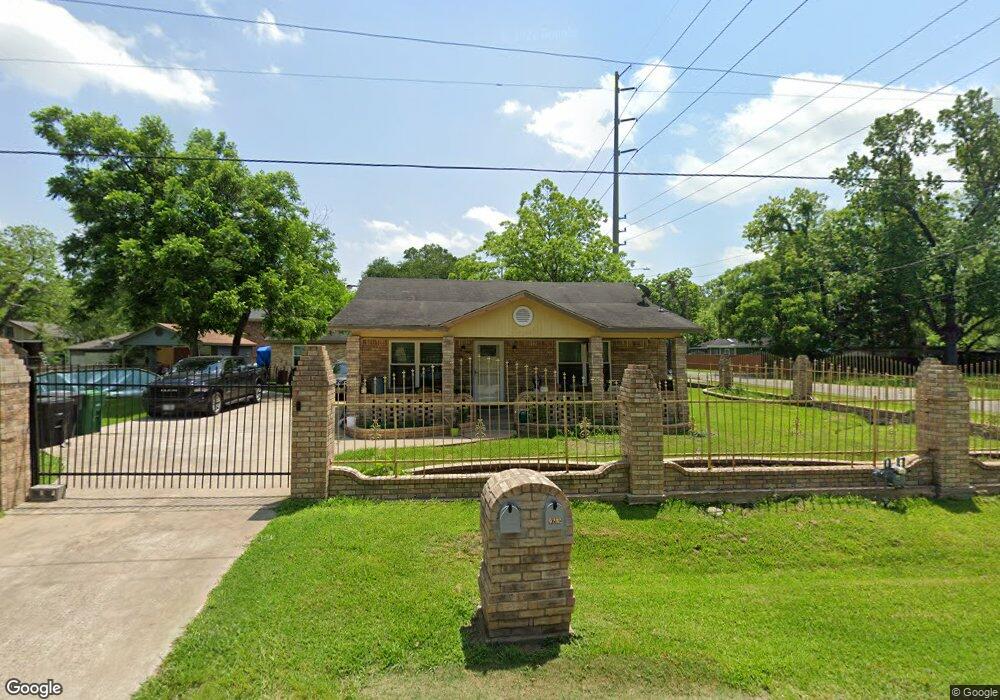 9202 Dandy St, Houston, TX 77016 - photo 1