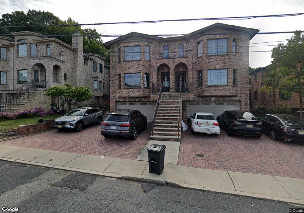 542 3rd St unit Right Side, Palisades Park, NJ 07650 - photo 1