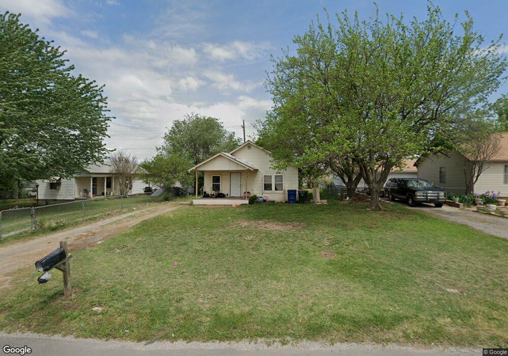 111 W Willow Ave, Duncan, OK 73533 - photo 1