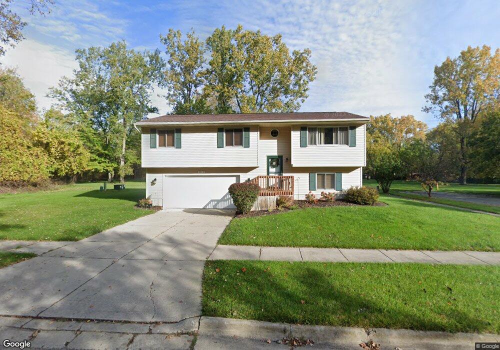 2818 W Winsford St, Lansing, MI 48911 - photo 1