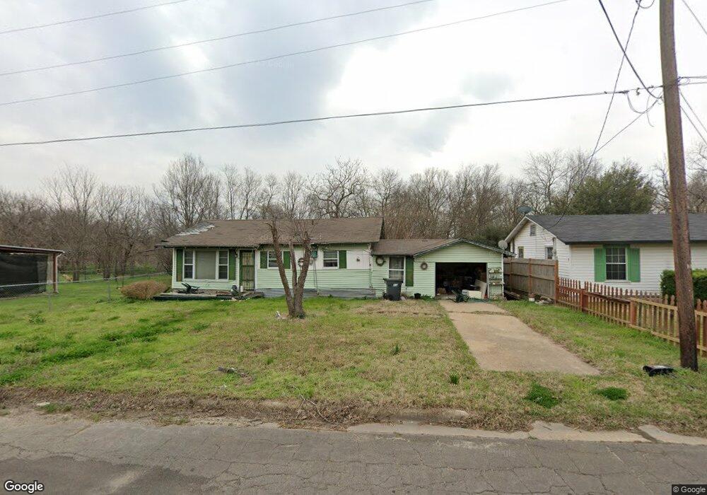 1811 W 12th Ave, Corsicana, TX 75110 - photo 1