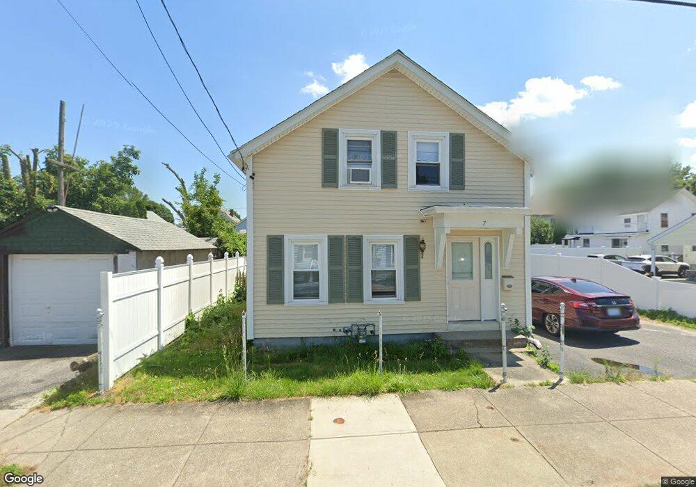 7 Jeffers St, Pawtucket, RI 02860 - photo 1
