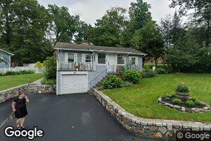 22 Bridge Ln, Yorktown Heights, NY 10598