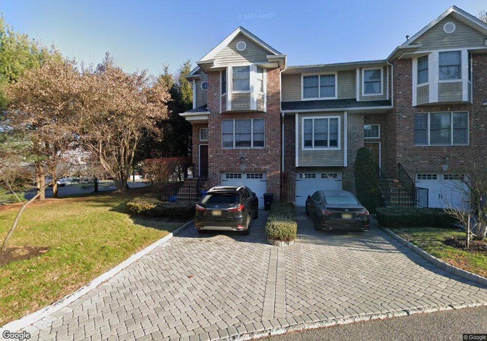 19 Cobblestone Way, Tenafly, NJ 07670 - photo 1