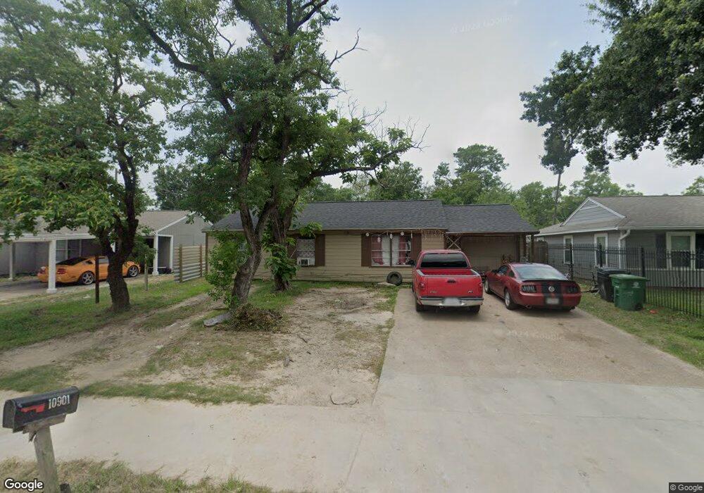 10901 Bentley St, Houston, TX 77093 - photo 1