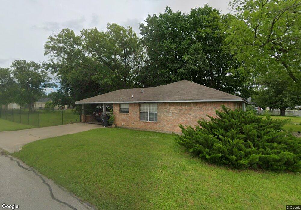 1318 N Anglin St, Cleburne, TX 76031 - photo 1