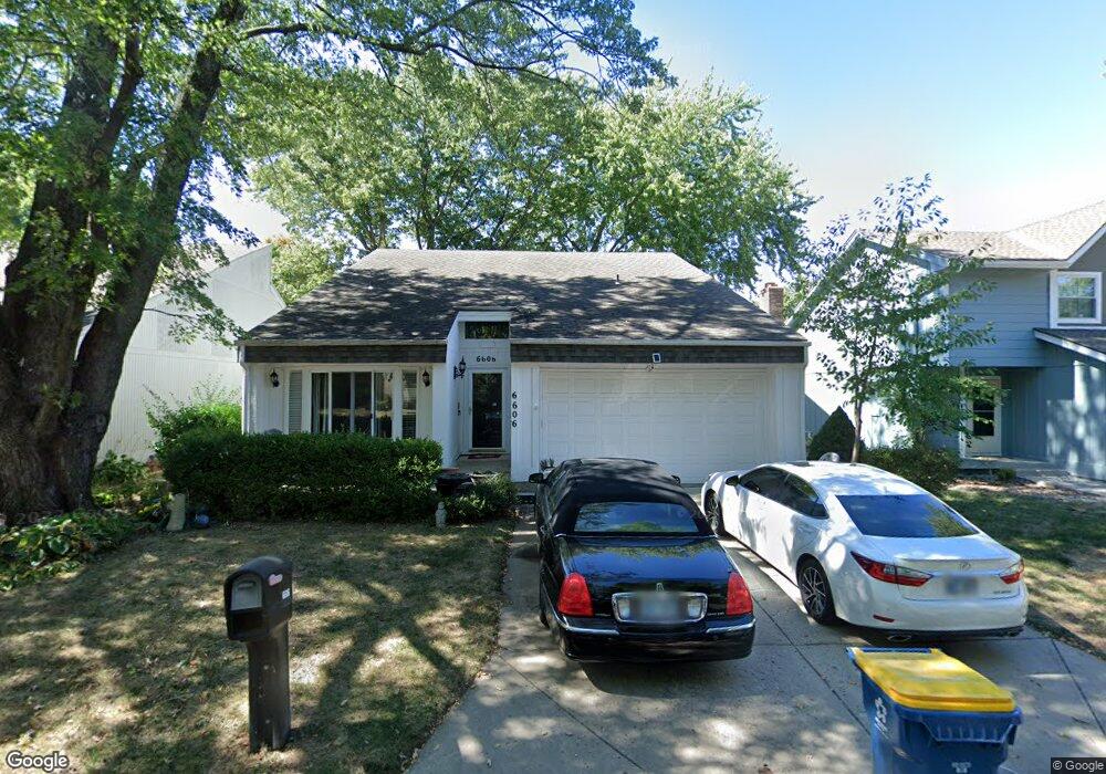 6606 Earnshaw St, Shawnee, KS 66216 - photo 1