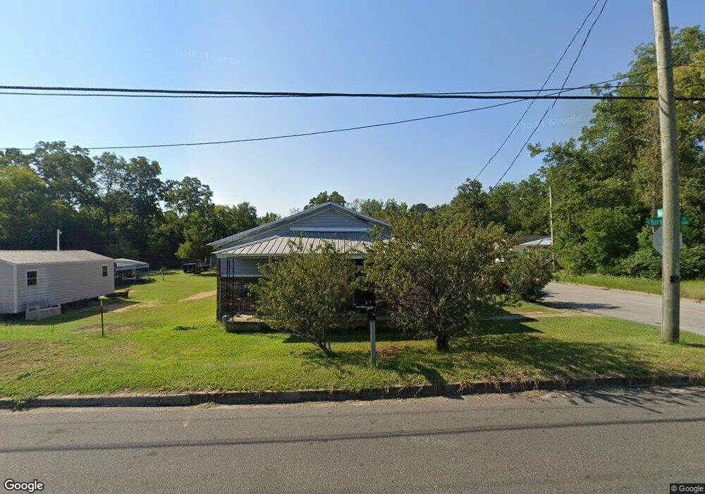 1610 E Burdeshaw St, Dothan, AL 36303 - photo 1