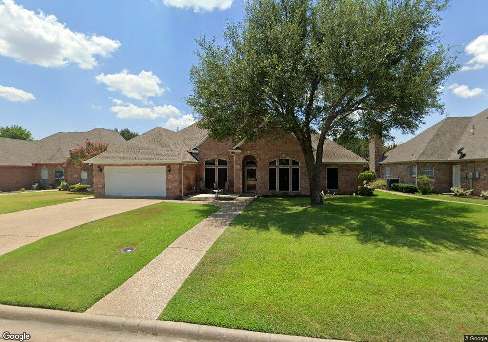 911 Mesquite St, Gainesville, TX 76240 - photo 1