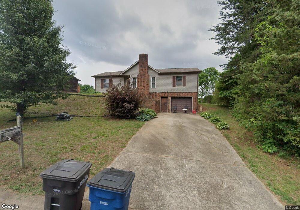 2326 Cliffside Dr, Statesville, NC 28625 - photo 1