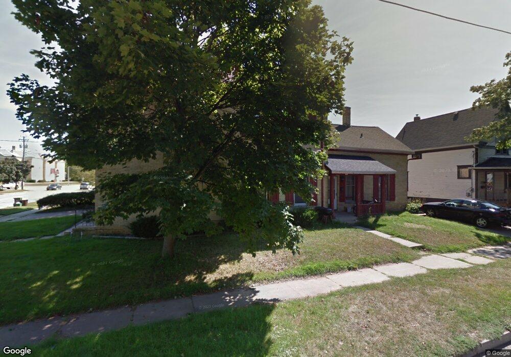 1119 Huron St, Manitowoc, WI 54220 - photo 1