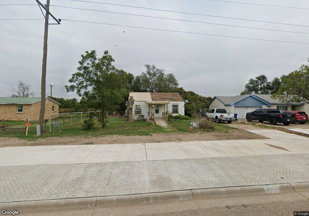 826 N Maddox Ave, Dumas, TX 79029 - photo 1