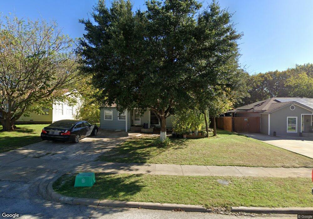 622 Ouida St, Grand Prairie, TX 75051 - photo 1