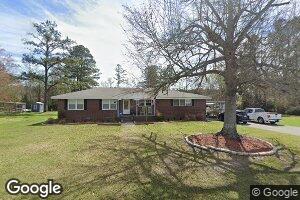163 Lowndes Lake Rd, Varnville, SC 29944
