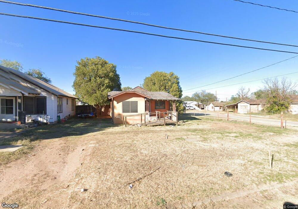 711 E 16th St, Big Spring, TX 79720 - photo 1