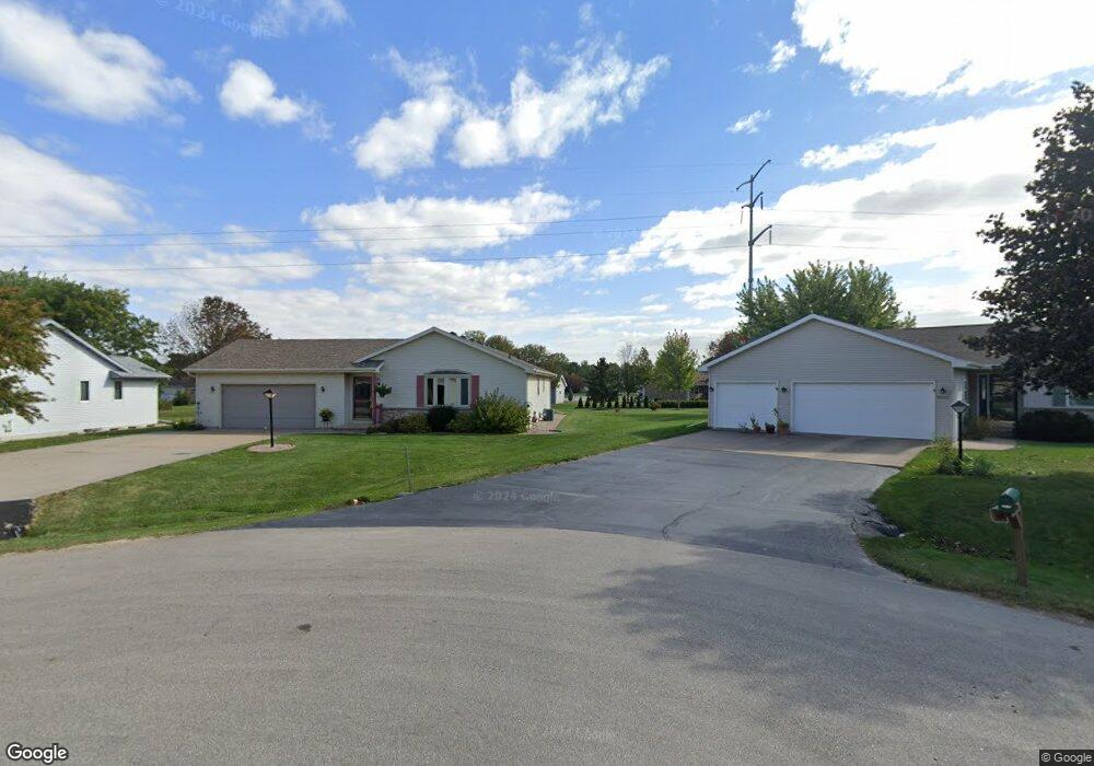 N9556 Garnet Ct, Appleton, WI 54915 - photo 1