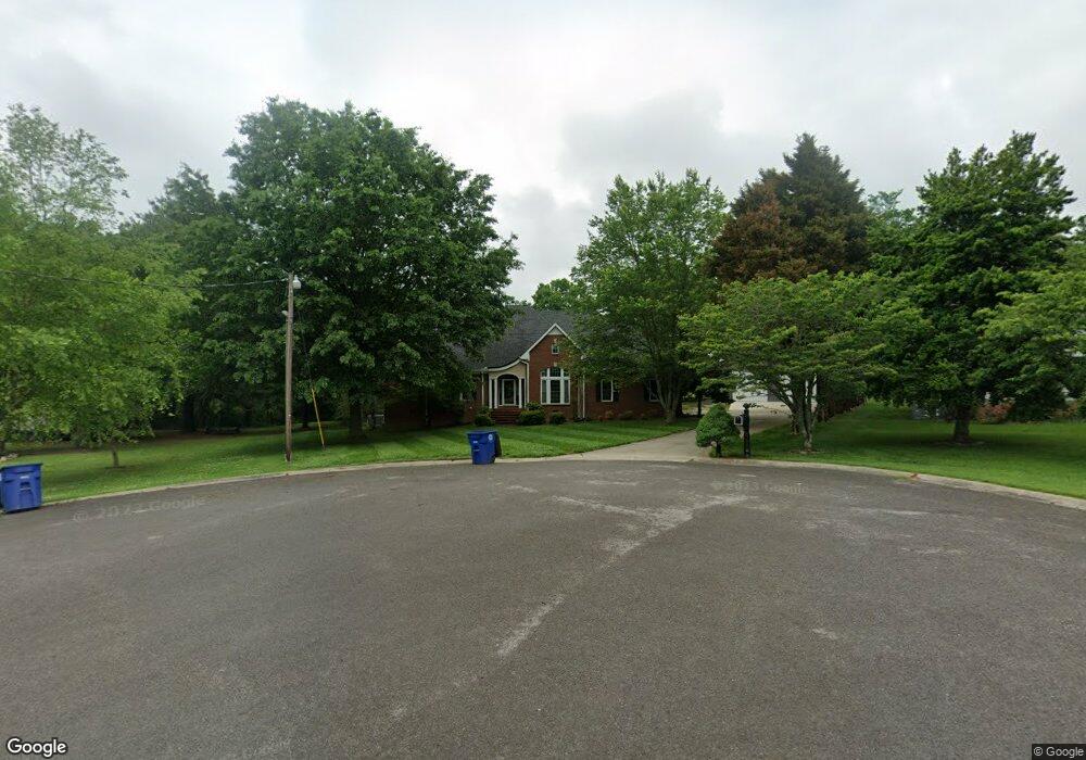 207 Northwood Ave, Shelbyville, TN 37160 - photo 1