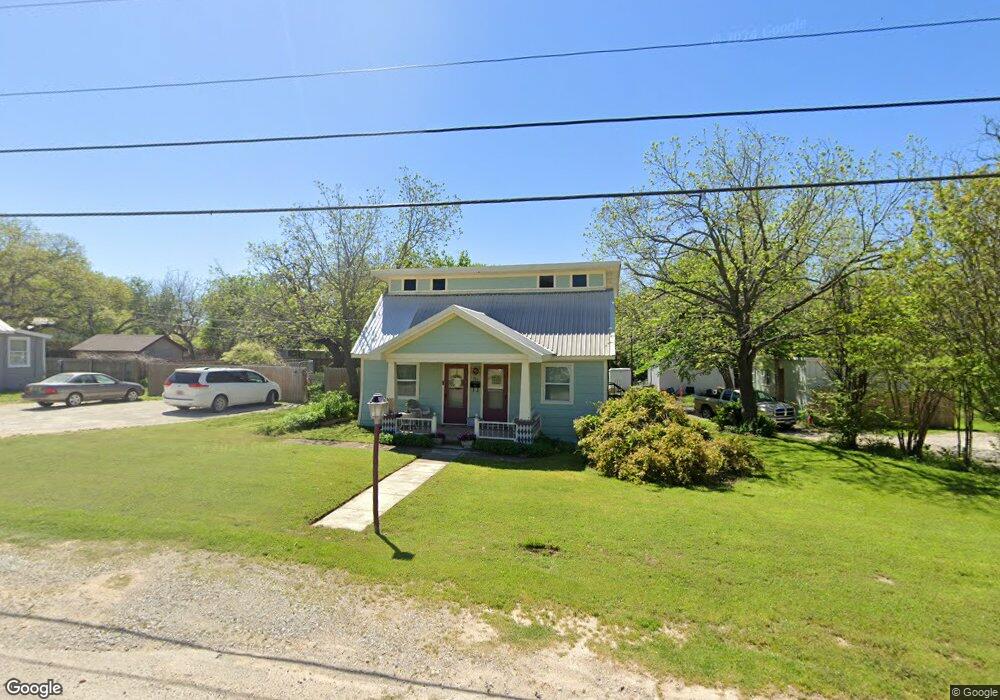 311 W 1st St, Weatherford, TX 76086 - photo 1