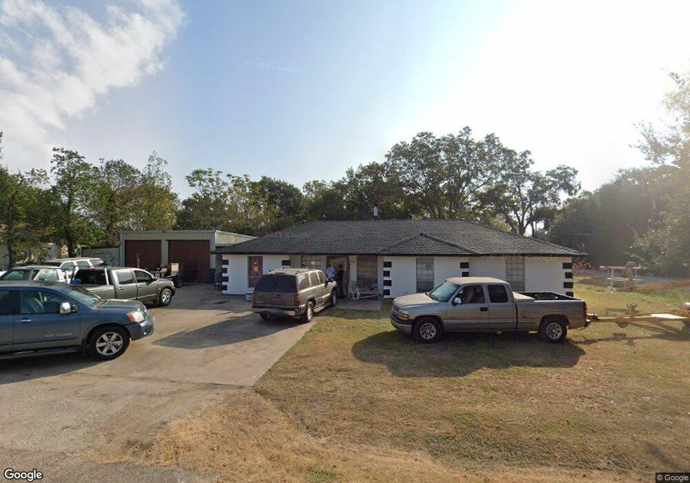 602 Elm St, Waller, TX 77484 - photo 1