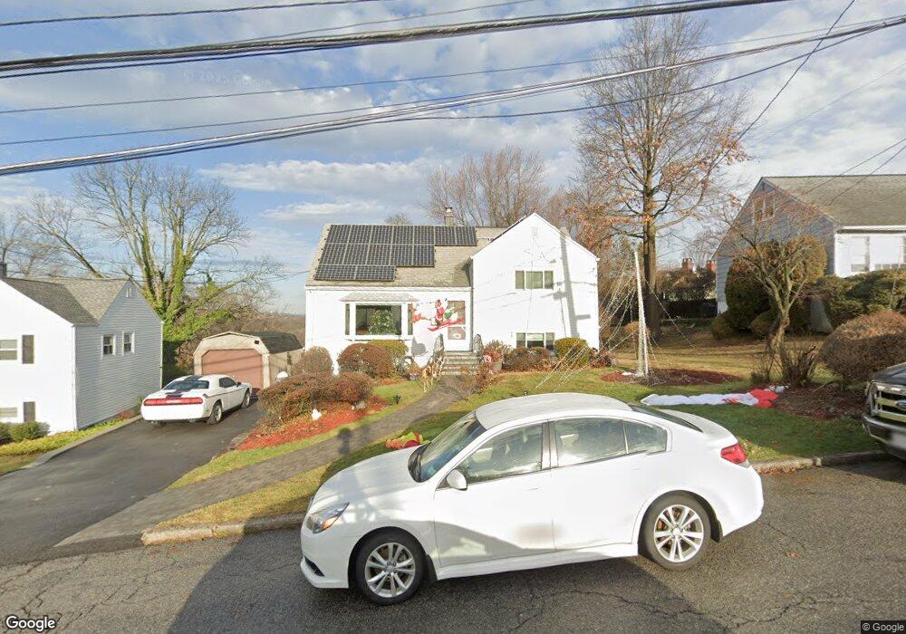 45 Dexter Rd, Yonkers, NY 10710 - photo 1