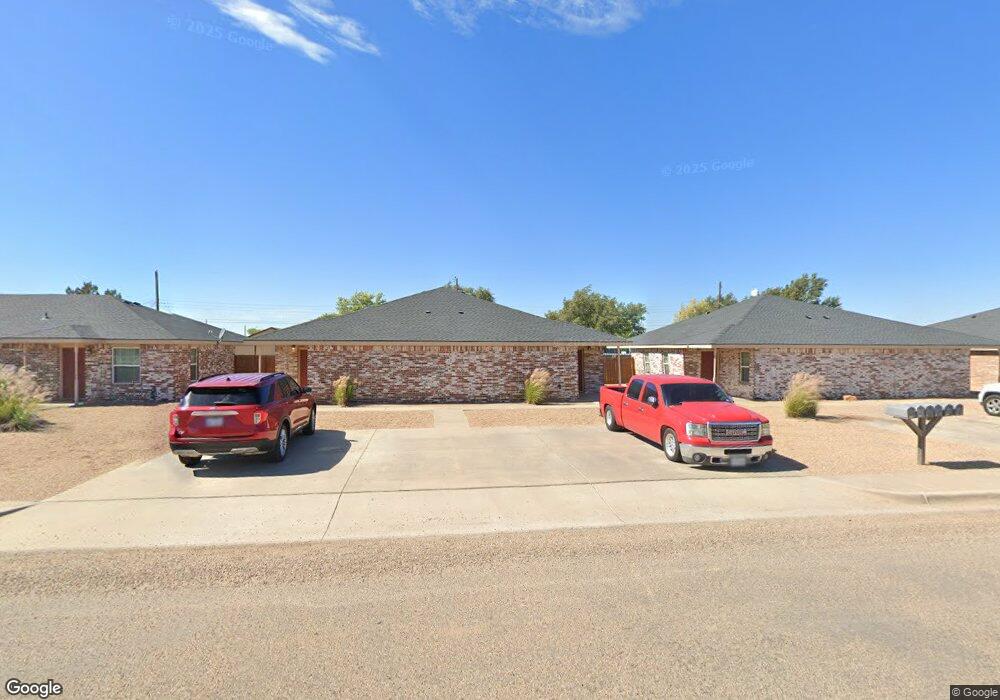 717 Oak Ave, Dumas, TX 79029 - photo 1