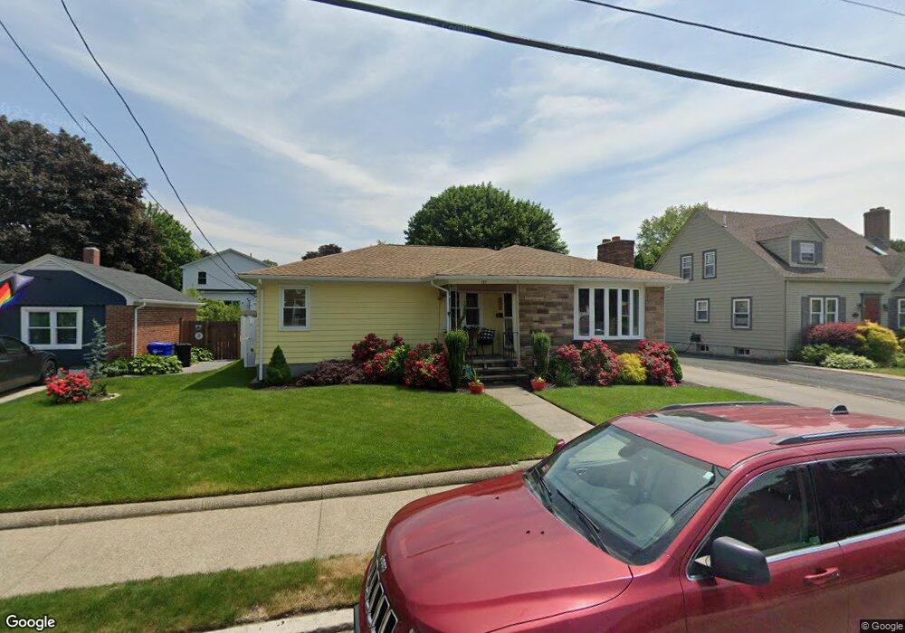 137 Enfield Ave, Providence, RI 02908 - photo 1