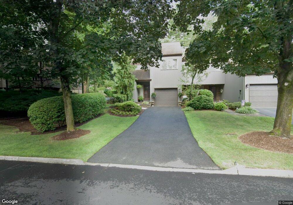 12 Grist Mill Run, Mahwah, NJ 07430 - photo 1